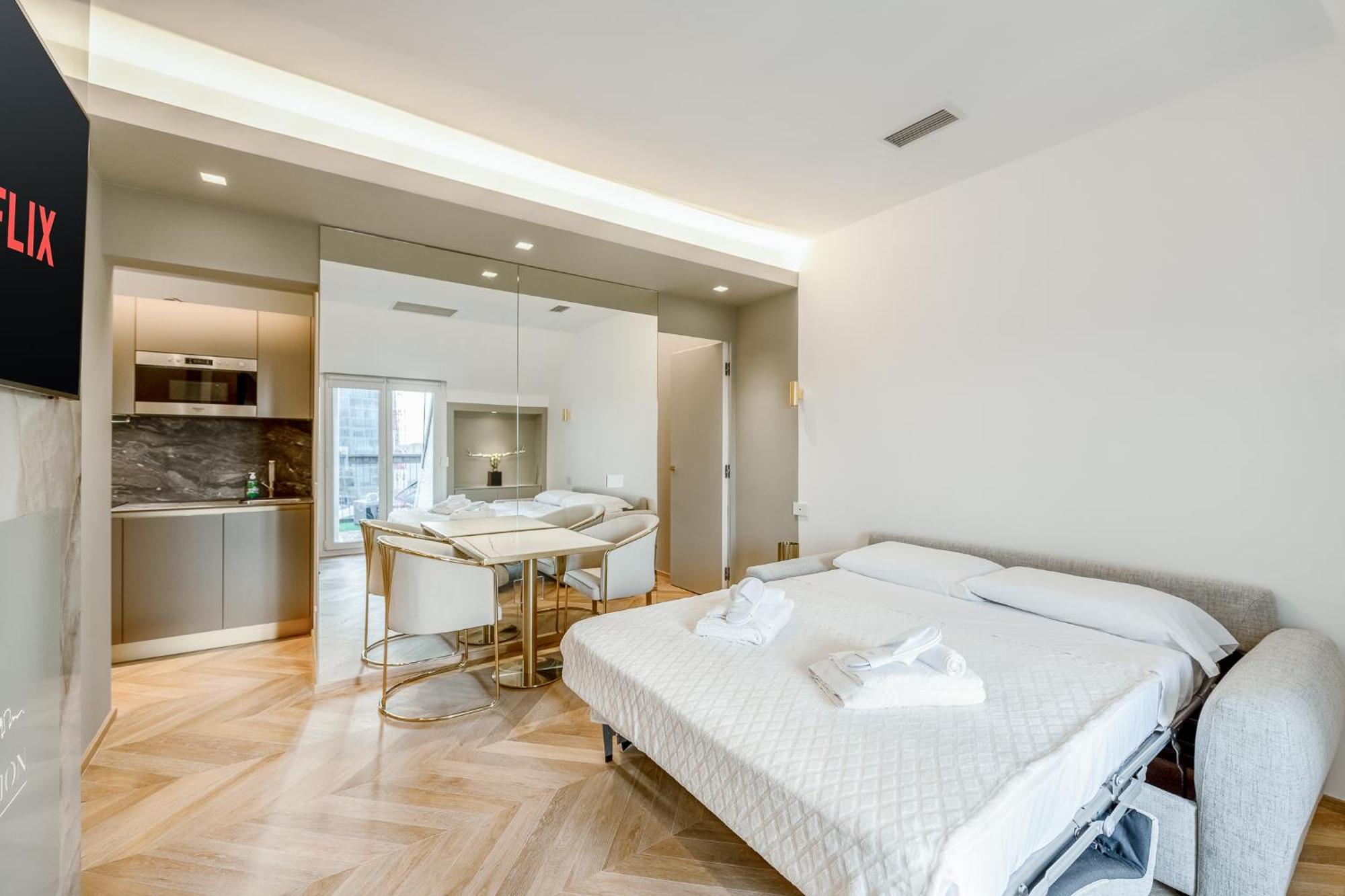 Luxury Skyview Suite - Citylife Apartment - Mico Милан Экстерьер фото